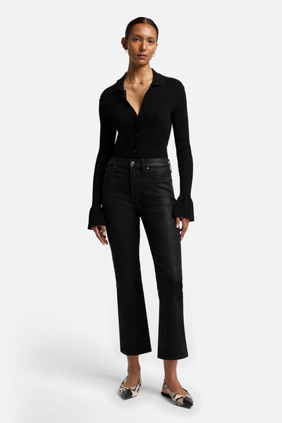 High Waist Slim Kick in Coated Black